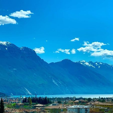Visioni Lake View Boutique Rooms & Breakfast - Adults Friendly Riva del Garda Kültér fotó