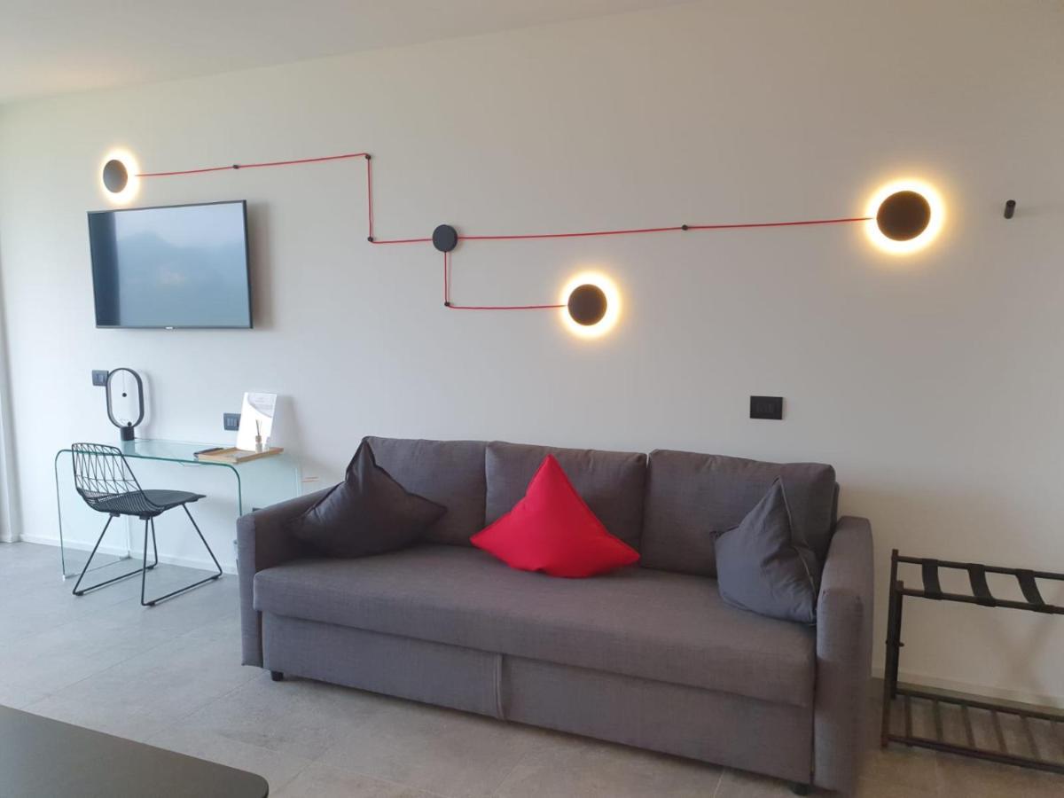 Visioni Lake View Boutique Rooms & Breakfast - Adults Friendly Riva del Garda Kültér fotó